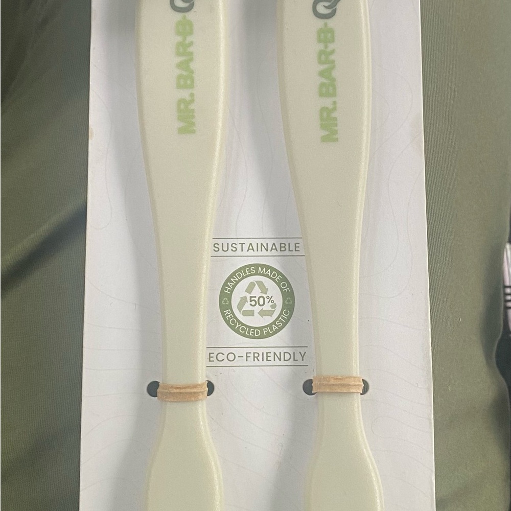 Mr. Bar-B-Q Silicone Basting Brushes Set Of 2 Heat And Stain Resistant NWT Green